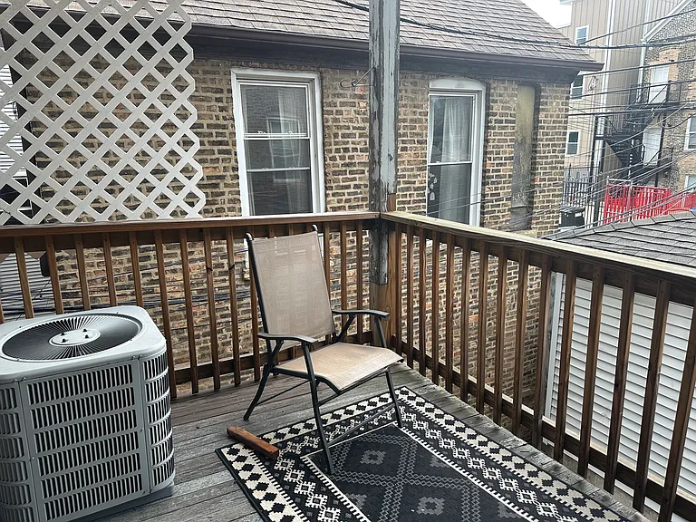 1350 N Greenview Ave #1R — Photo 9