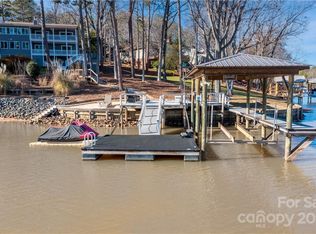 16124 Tana Tea Cir, Tega Cay, SC 29708