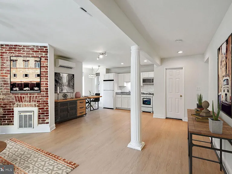 817 T St NW #B — Photo 3