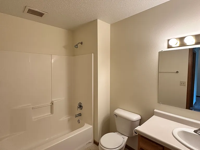 714 Bruce Ct #9 — Photo 16