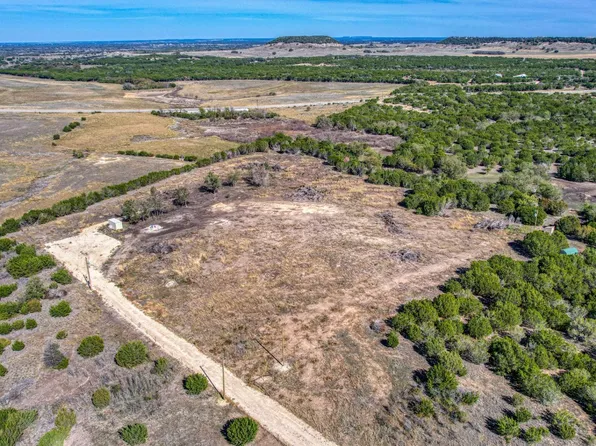 1215 County Road 138, Stephenville, TX 76401