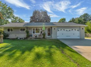 6184 McKenzie Dr, Flint, MI 48507