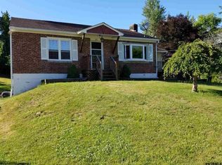 29 Orchard Rd, Castleton, NY 12033