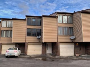 2097 Penguin Ave, Akron, OH 44319