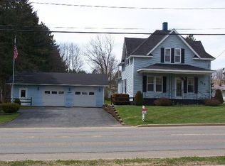 613 Pine St, Athens, WI 54411