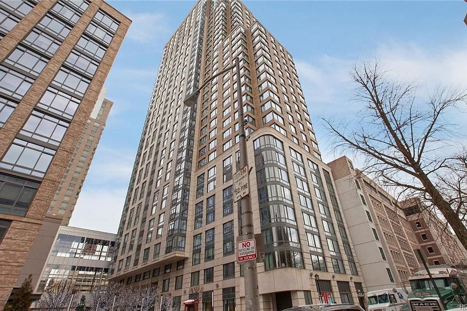 1st image of 10 City Pl APT 30F
