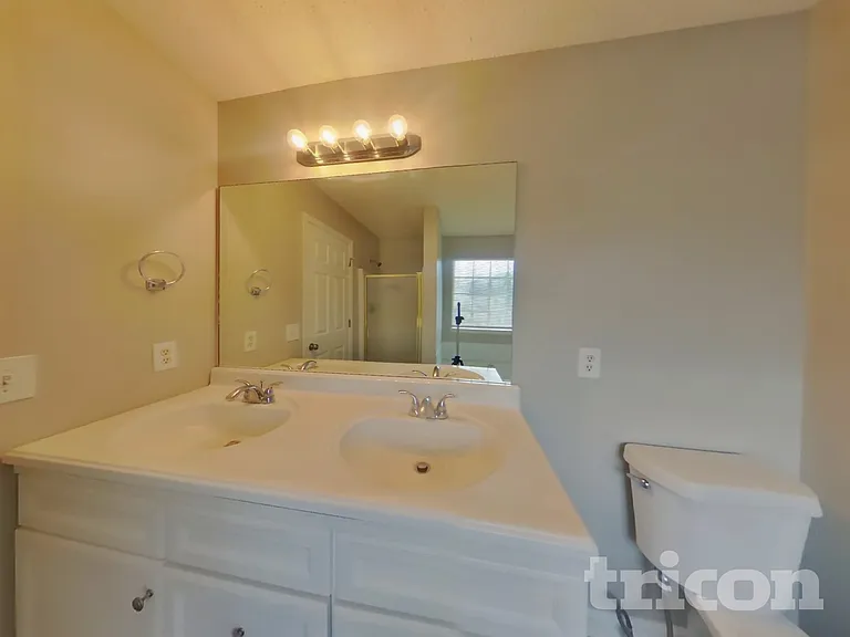 4074 Five Oaks Ct — Photo 9