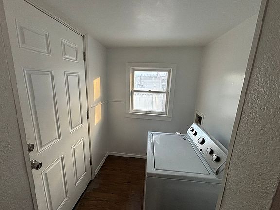 4th image of 903 N McKinley Ave