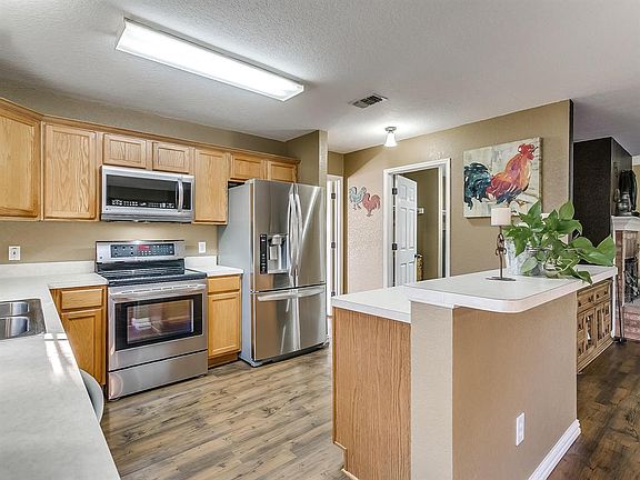 4th image of 336 Meador Ln