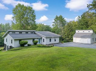 712 Broad Cove Rd, Hopkinton, NH 03229