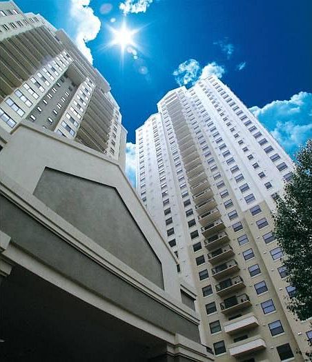 High rise overlooking Sandy Springs, Buckhead/Lenox, and Down Town.