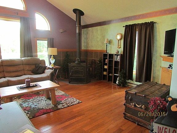Living Room 15 x 21