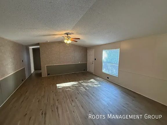 3rd image of 1614 S Lowry St #3