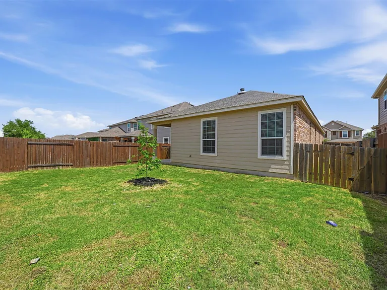 225 Danablu Dr — Photo 38