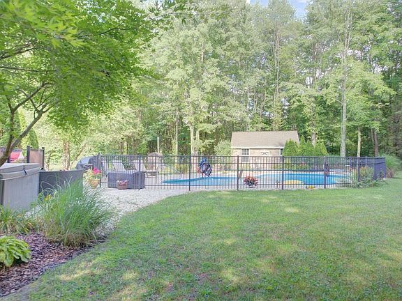 3rd image of 1783 Woodville Pike