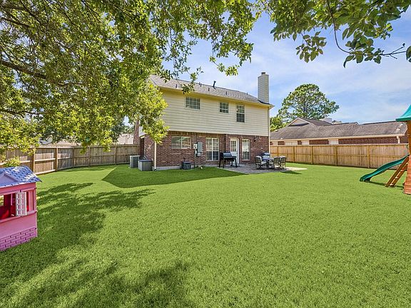 5th image of 1043 Danforth Dr
