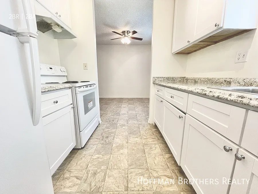 2219 Ruhland Ave.Redondo Beach CA 90278 — Photo 2