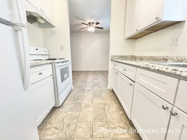 2219 Ruhland Ave #1 — Photo 1