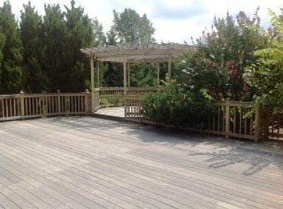 3rd image of 221 Johns Ln