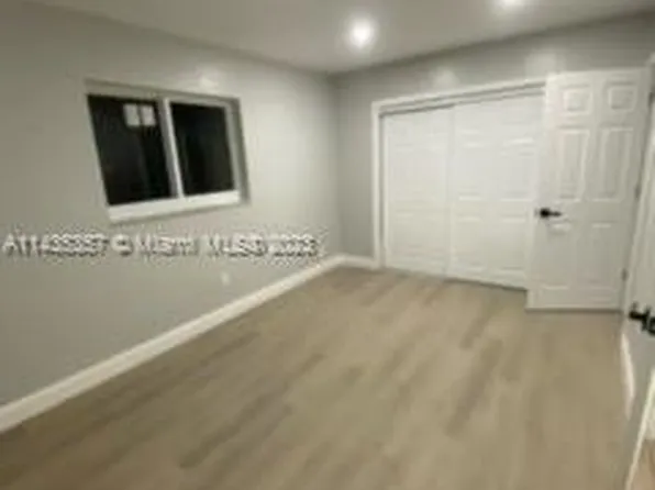 3241 N 72nd Way, Hollywood, FL 33024