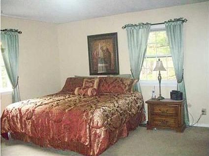 3rd image of 8216 Heather Pl