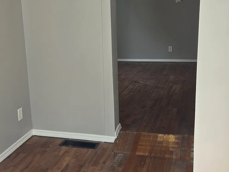 819 N Randolph St — Photo 11