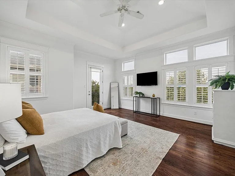 621 Rutland St #D — Photo 10