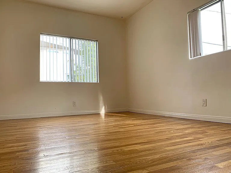 1814 Pacific Ave — Photo 15
