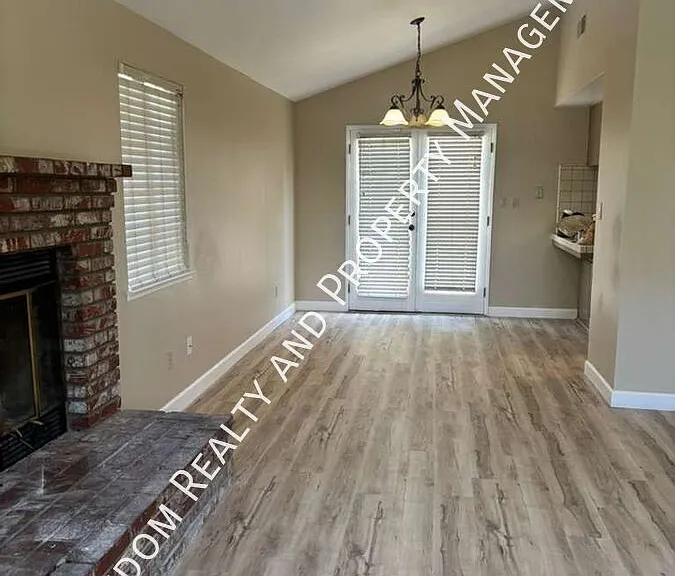 9117 Hoxie Ct — Photo 15