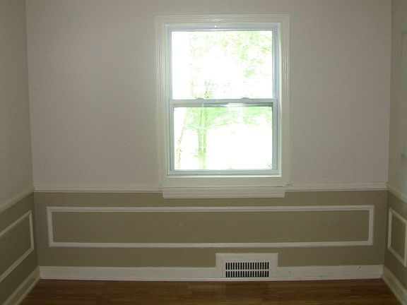 3rd image of 3348 S Arlington Ave