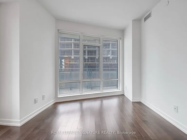 21 Widmer St #1111 — Photo 4