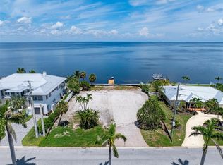 659 Key Royale Dr, Holmes Beach, FL 34217