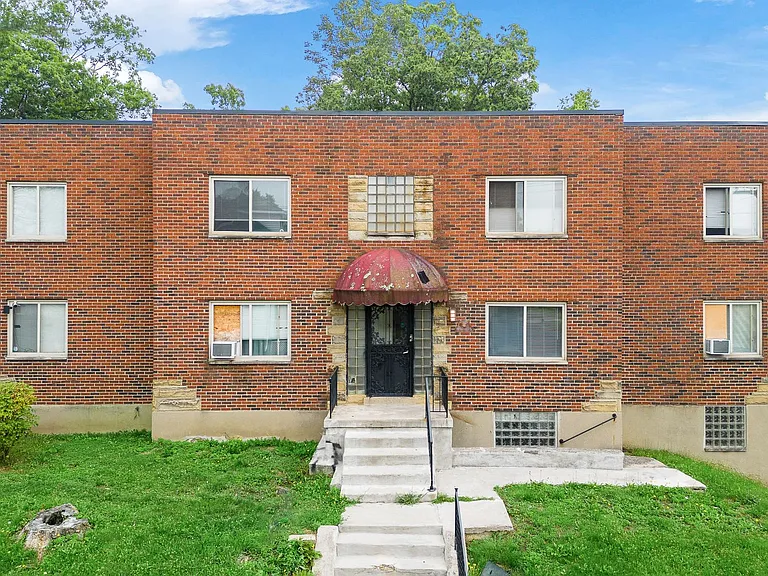 117 Elizabeth St — Photo 2