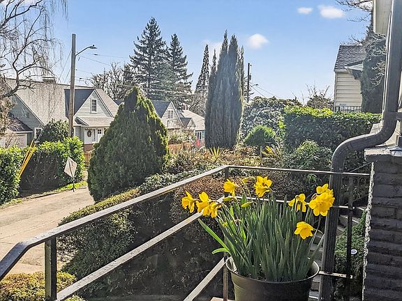 4th image of 6825 SW 8th Ave