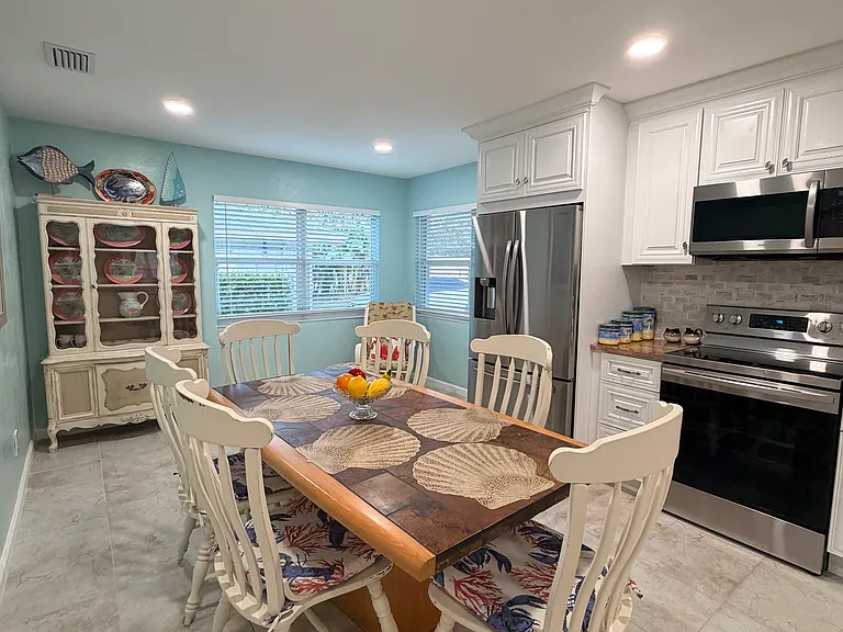 1708 E Crawford Cir — Photo 5