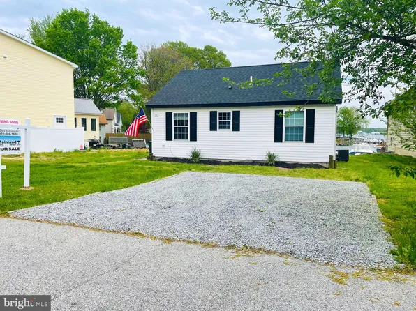 76 Johnson Rd, Pasadena, MD 21122