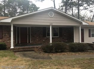 135 Pinewood Cir, Raeford, NC 28376