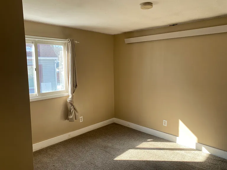 Bedroom 5 (downstairs)