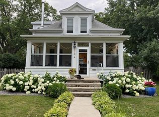 213 8th Ave N, Hopkins, MN 55343