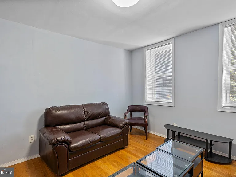 1818 E Pratt St #B — Photo 9