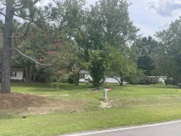 691 Casey Rd, Kinston, NC 28501