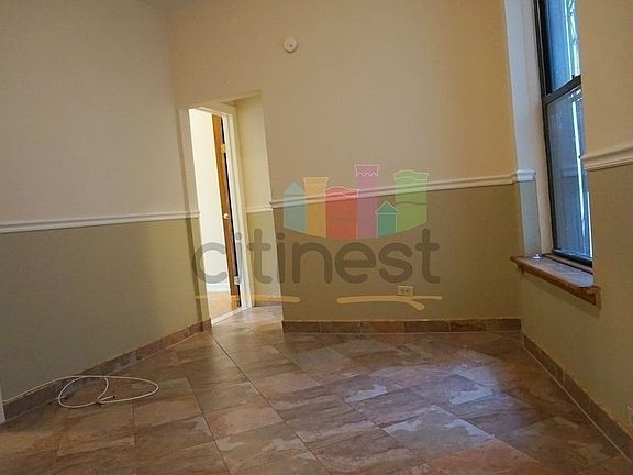 3rd image of 177 16th St #1R
