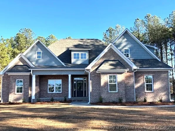 509 Autumn Leaf Ct, Lumberton, NC 28358