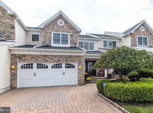 23 Brianna Rd, Holland, PA 18966