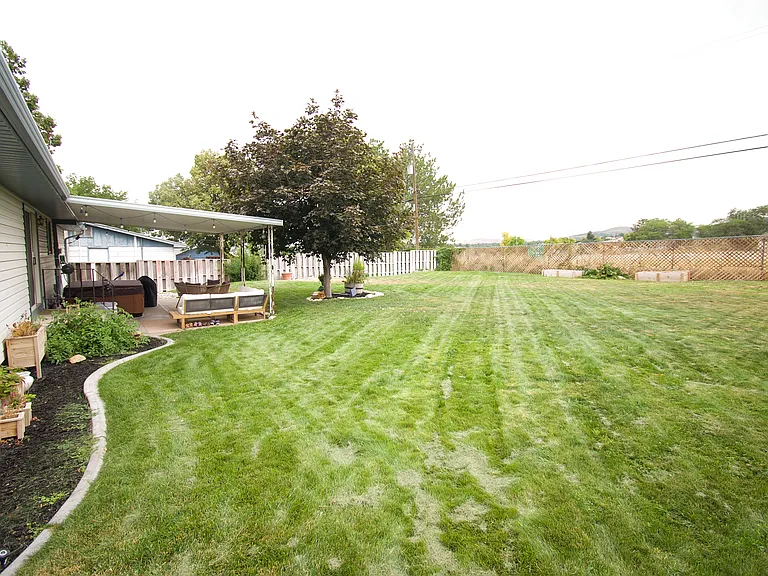 982 Jessie Ave — Photo 35