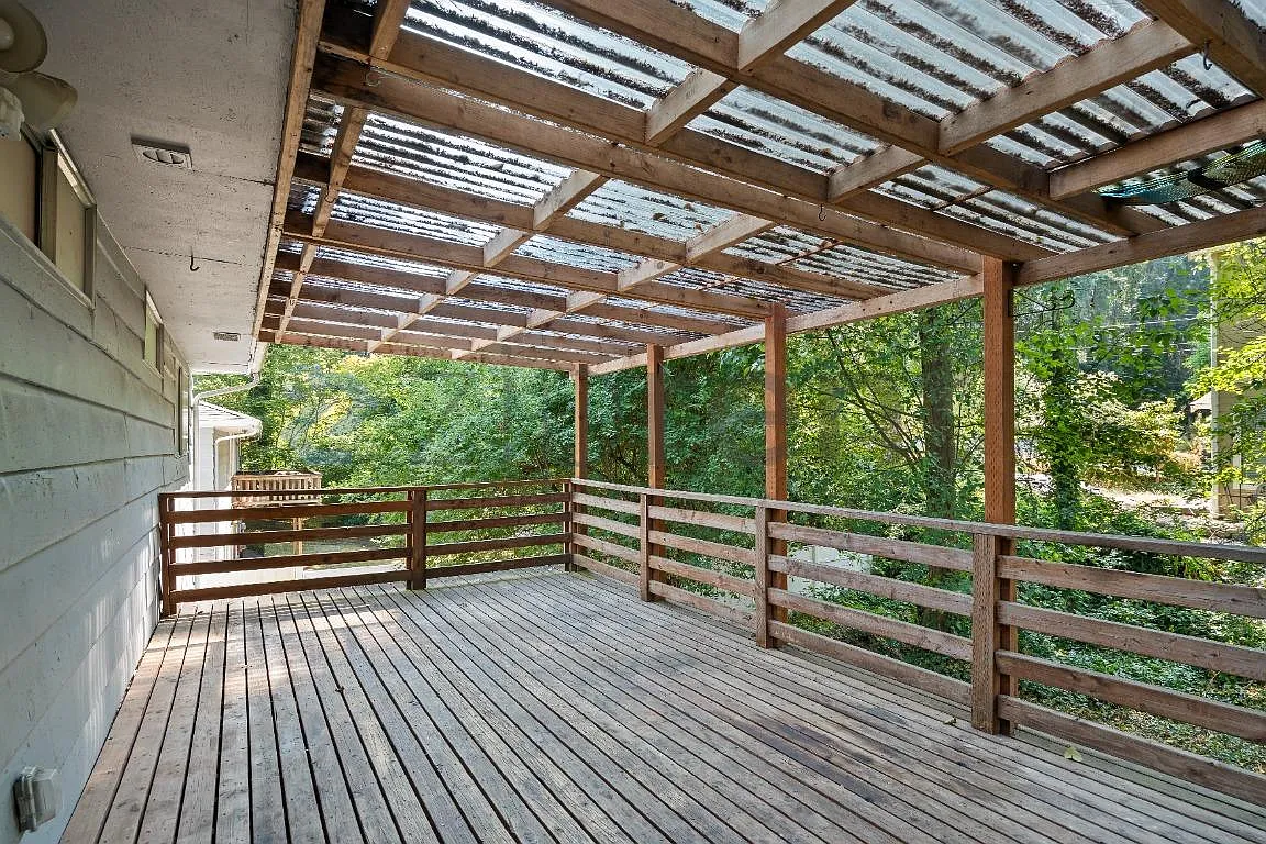 4 bed, 2095 sqft, $3,550 — Photo 3