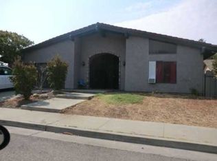 1061 E Cleveland Ave, Porterville, CA 93257