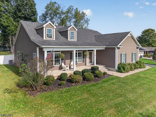 9 Glory Rd, Clinton Twp., NJ 08833