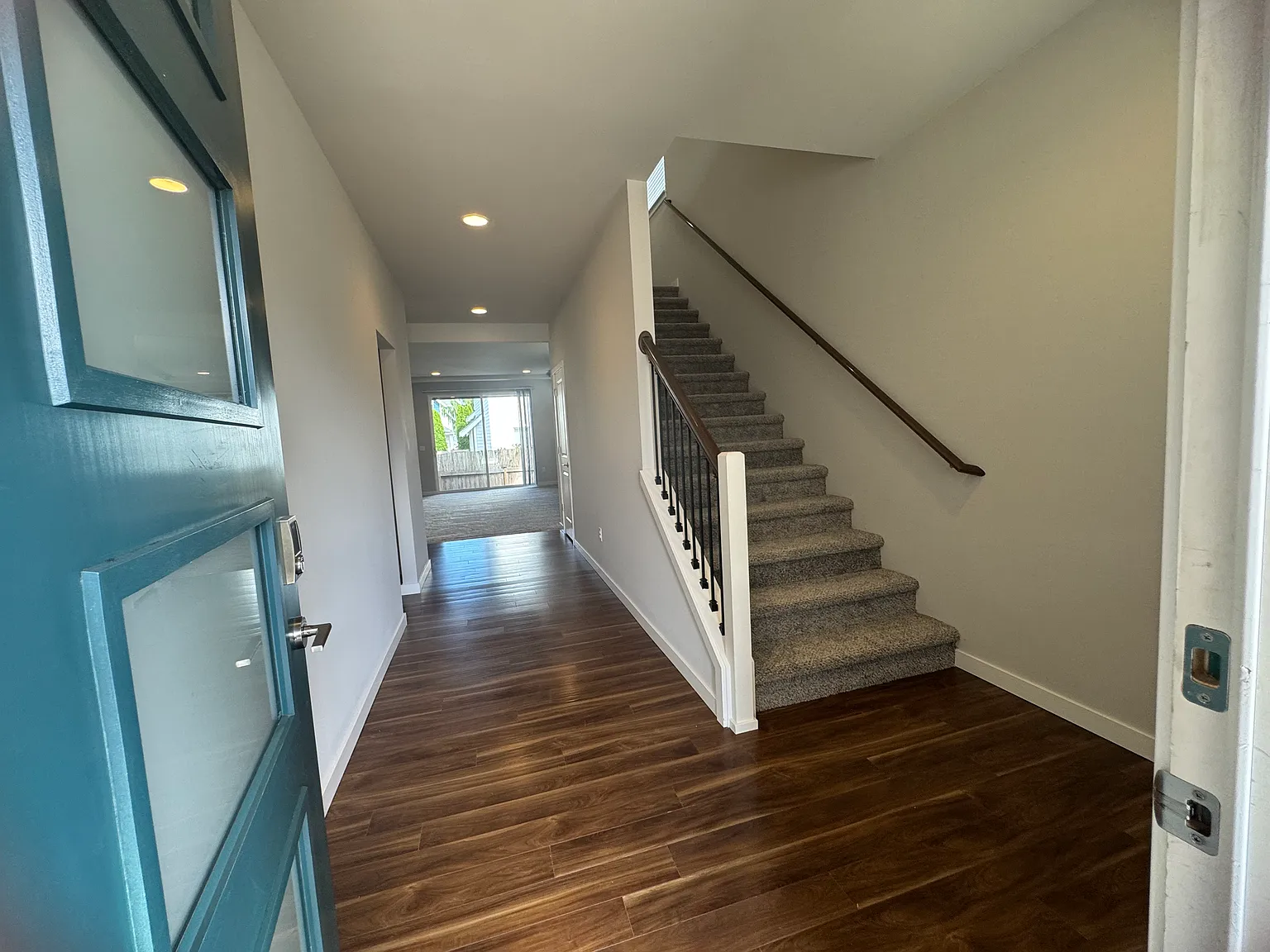 5 bed, 2807 sqft, $3,850 — Photo 3