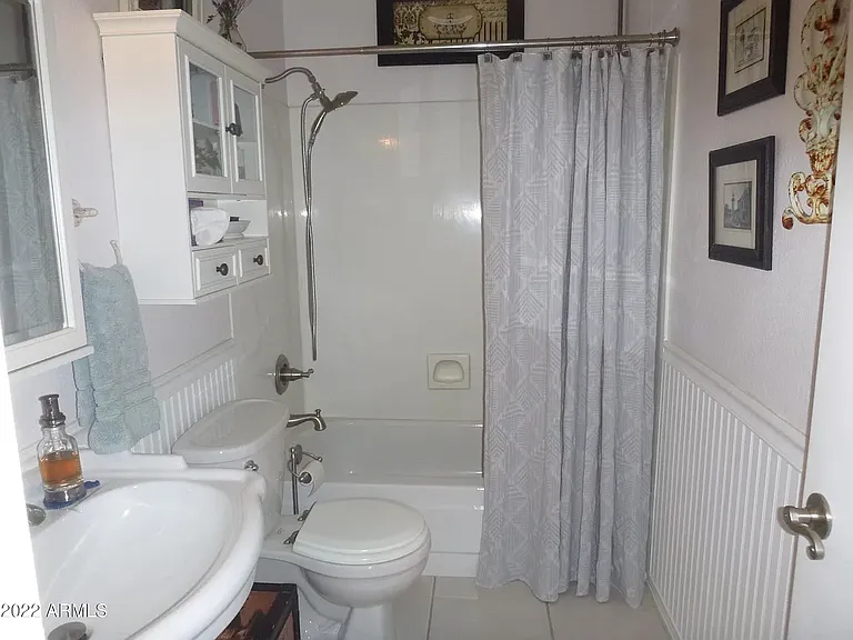 9237 N 47th Dr — Photo 5